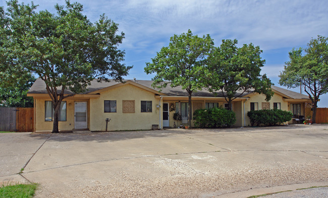 2307 76th St in Lubbock, TX - Building Photo - Building Photo