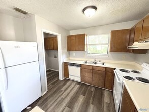 103 Jodi Dr in Madison, AL - Building Photo - Building Photo