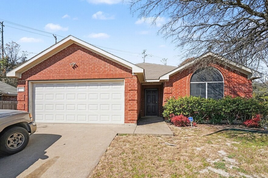 2835 Ainwick Ct in Dallas, TX - Building Photo