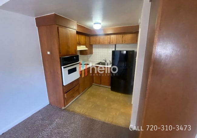 7310 W 10th Ave in Lakewood, CO - Foto de edificio - Building Photo