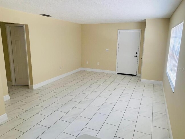 2480 Chestnut Woods Dr in Lakeland, FL - Building Photo - Building Photo