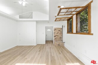 11110 Charnock Rd in Los Angeles, CA - Building Photo - Building Photo