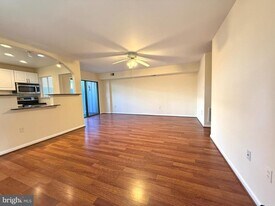 8684 Inyo Pl in Manassas Park, VA - Building Photo