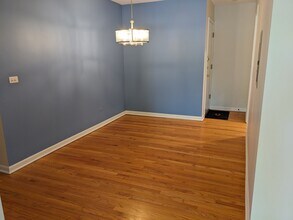 1777 Dewes St in Glenview, IL - Building Photo - Building Photo