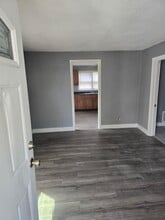 3807 Chalmers Ave in Bartonville, IL - Building Photo - Building Photo