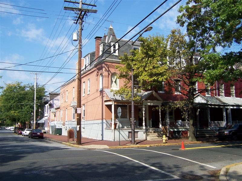 250 S 6th St in Reading, PA - Foto de edificio