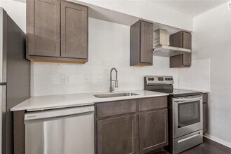 2810 Dorchester Dr in Oklahoma City, OK - Building Photo - Building Photo