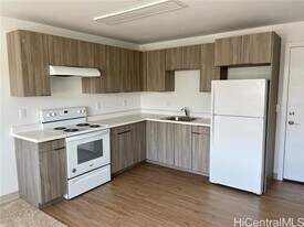 216 Olive Ave in Wahiawa, HI - Building Photo