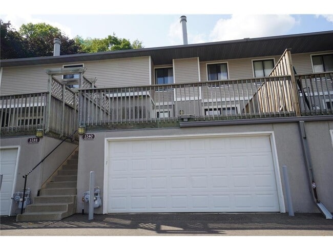 property at 1240 Wagon Wheel Rd