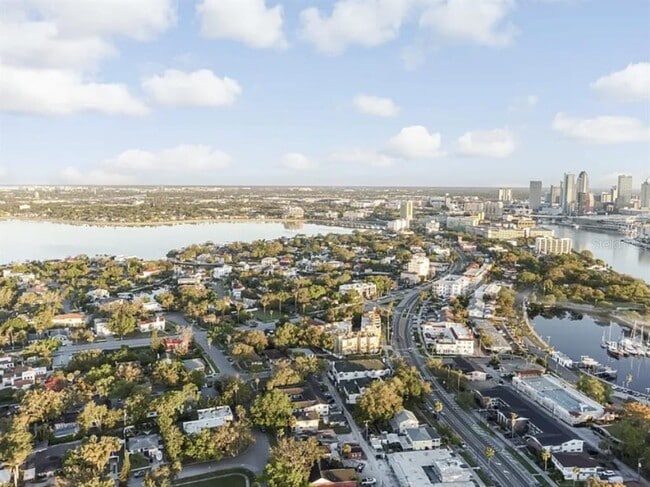 121 Danube Ave in Tampa, FL - Building Photo - Building Photo