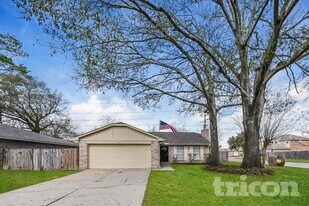 4615 Tealgate Dr in Spring, TX - Building Photo
