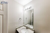 130 Ashford Ln photo'
