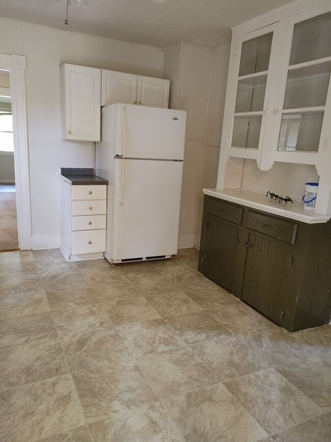 property at 5 Carroll Ave