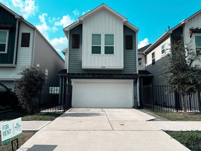 property at 1058 Mansfield St