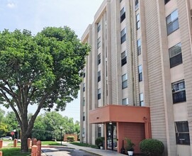 Riverview Apartments in Leavenworth, KS - Foto de edificio - Building Photo