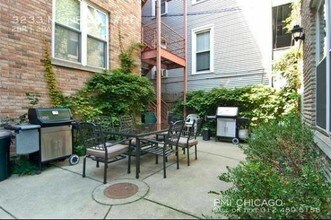 3233 N Clifton Ave-Unit -#2F in Chicago, IL - Building Photo - Building Photo