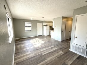 8 W Cumberland in Tishomingo, OK - Building Photo - Building Photo