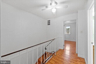 7415 Rhondda Dr in Lorton, VA - Building Photo - Building Photo