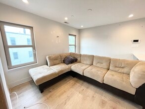 118 Buttonwood St, Unit 1 in Boston, MA - Building Photo - Building Photo