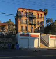 6147 Piedmont Ave in Los Angeles, CA - Building Photo