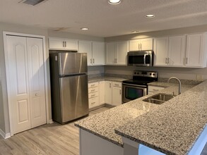 3343 Lighthouse Point Ln in Jacksonville, FL - Building Photo - Building Photo