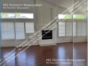 1301 E Briarwood Terrace in Phoenix, AZ - Building Photo - Building Photo