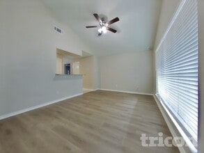 5907 Misty Meadow St in League City, TX - Building Photo - Building Photo