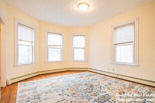 103 Calumet St, Unit 3 in Boston, MA - Building Photo