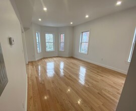 141 Prospect St, Unit 2 in Cambridge, MA - Foto de edificio - Building Photo