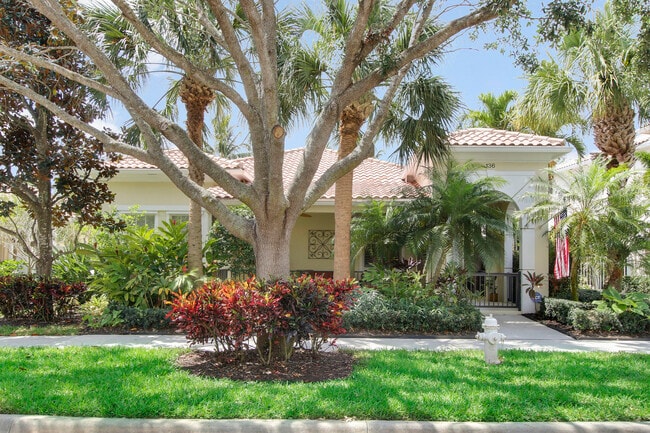 136 Florence Dr in Jupiter, FL - Building Photo - Building Photo