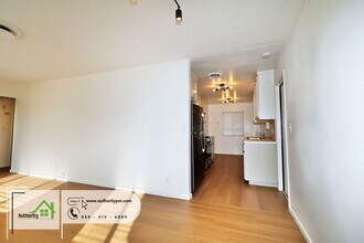 2042 Neptune Terrace in Redding, CA - Building Photo - Building Photo