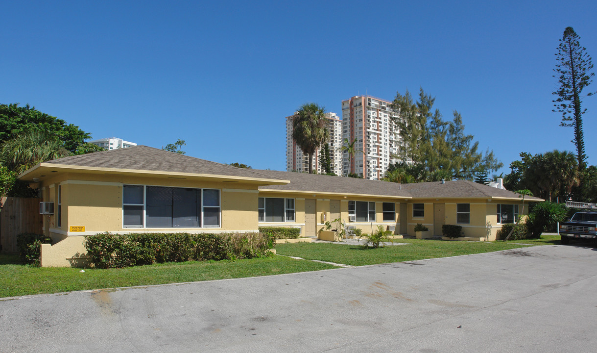 313 Hibiscus Ave in Pompano Beach, FL - Building Photo