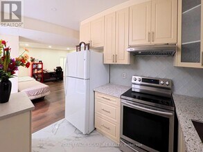 231 Hillsview Dr in Richmond Hill, ON - Building Photo - Building Photo