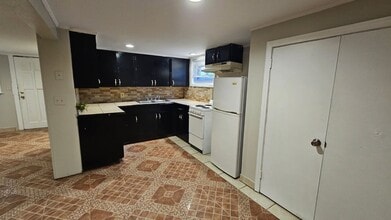 2325-2325 Laurie St in Cayce, SC - Building Photo - Building Photo