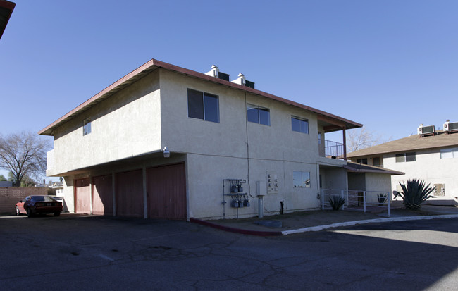 1161 Barstow Rd in Barstow, CA - Building Photo - Building Photo