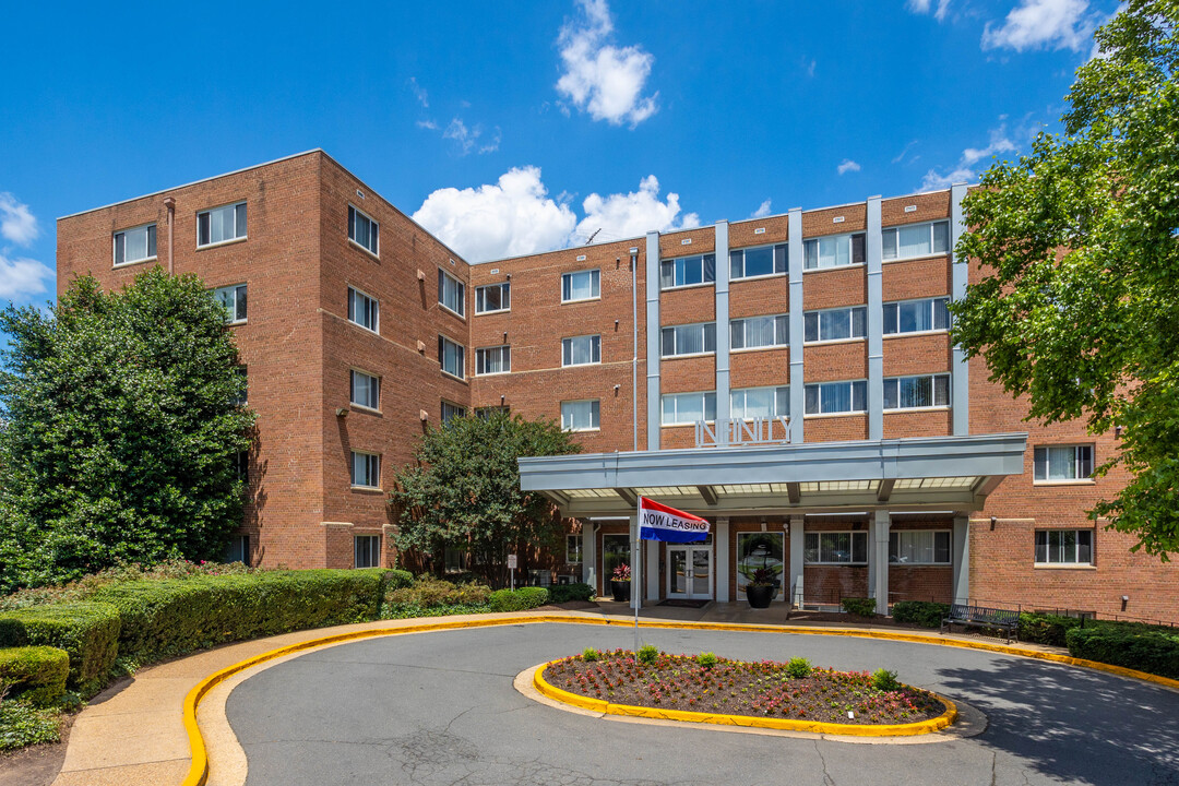 Infinity Apartments in Arlington, VA - Foto de edificio