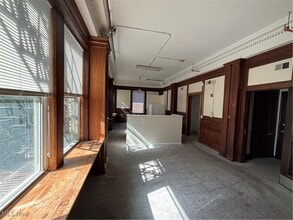 5644 Broadway Ave in Cleveland, OH - Building Photo - Building Photo