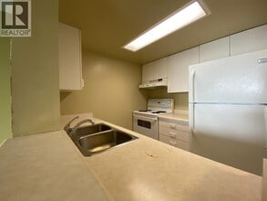 55 10th St in New Westminster, BC - Building Photo - Building Photo