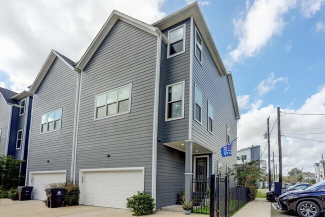 1230 W 25th St in Houston, TX - Building Photo - Building Photo
