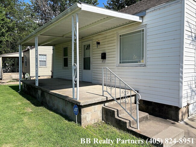6704 E 5th St in Tulsa, OK - Building Photo - Building Photo