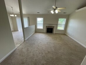 1417 Shining Armor Ln in Lafayette, IN - Foto de edificio - Building Photo