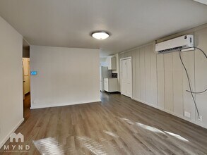 7203 SE Harmony Dr in Milwaukie, OR - Building Photo - Building Photo