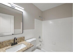 2081 Hillview Rd in Mounds View, MN - Building Photo - Building Photo