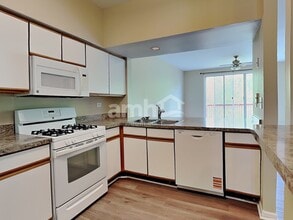 1418 Grandview Ct in Algonquin, IL - Building Photo - Building Photo