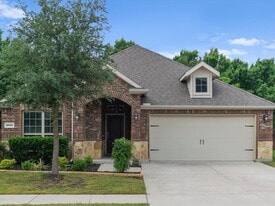 2913 Megan St in Denton, TX - Building Photo