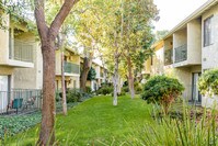 Village Pointe - Village Pointe Apartments in Los Angeles, California