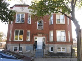 4035 W Harrison St in Chicago, IL - Building Photo