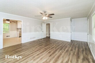 3692 Cambridge Dr SW in Marietta, GA - Building Photo - Building Photo