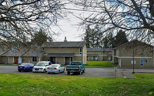 1015 Oakhurst Dr in Elma, WA - Building Photo - Building Photo