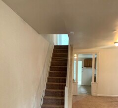 118 E 21st St, Unit 1 in Chester, PA - Foto de edificio - Building Photo